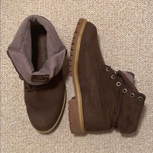 Men’s sz 9 brown Timberland foldover boots